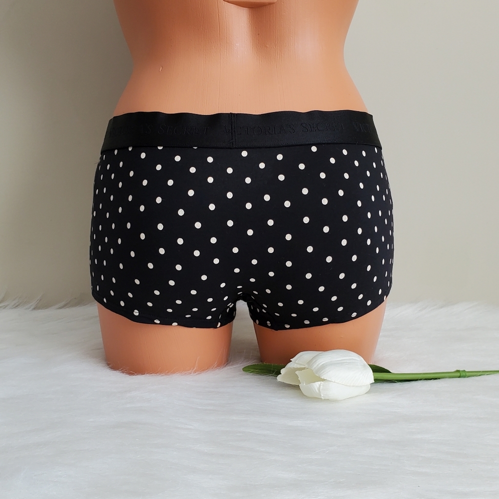 SIZE M💕VICTORIA'S SECRET SHORTIE PANTY - Picture 3 of 4